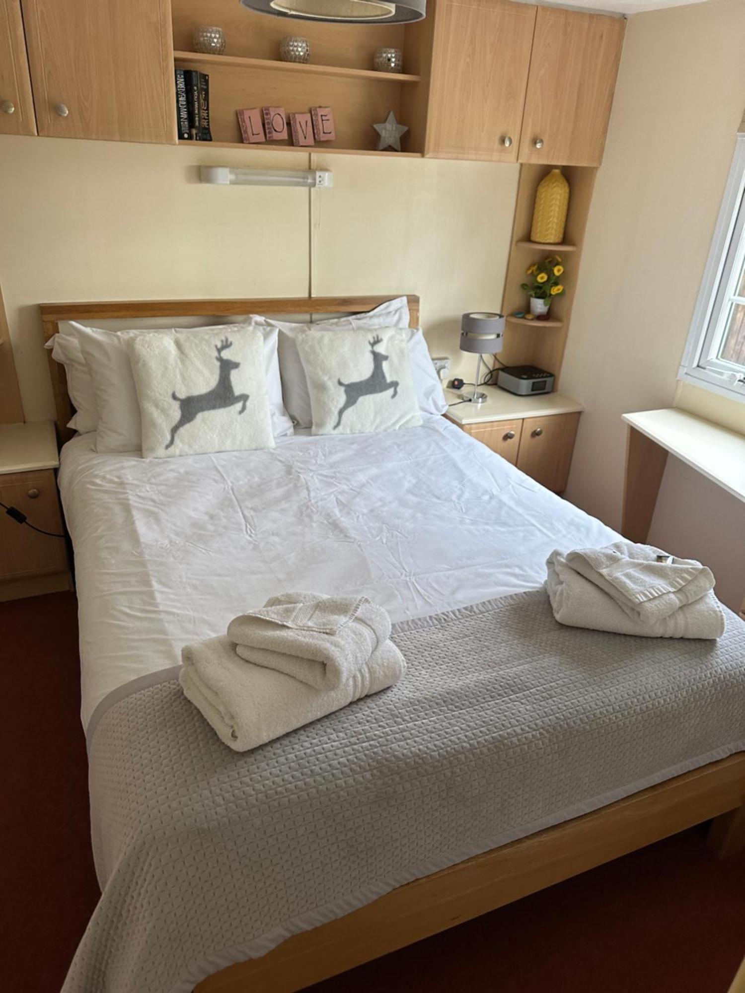 Static Mobile Home Set In Our 20 Acres Of Farmland Horspath Exteriör bild